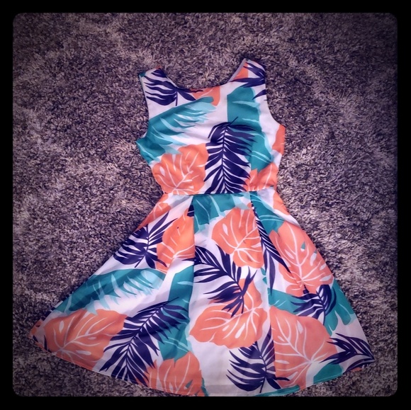 Hawaiian Print Modcloth Dress - Picture 1 of 2